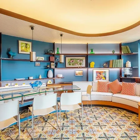 Apartment Round House *